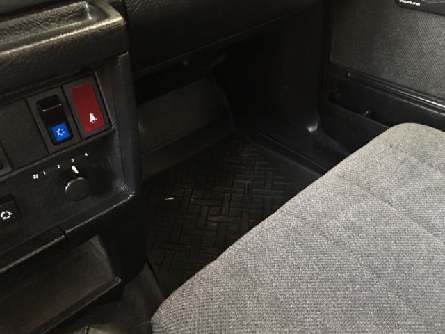 1991 Volvo 240 - photo 13