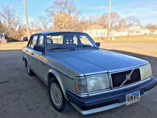 1987 Volvo 240 DL - photo 3