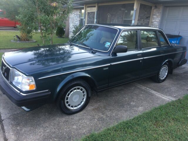 Volvo 240 DL St Bernard ,LA 70085 Clean -Solid 1990 Volvo 240 DL