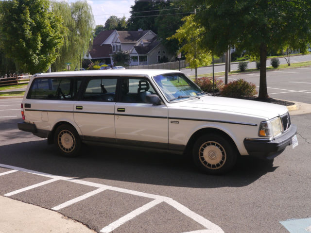 1987 Volvo 240 DL - photo 4