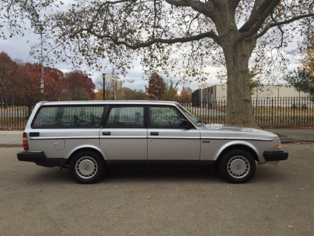 1987 Volvo 240 DL - photo 2