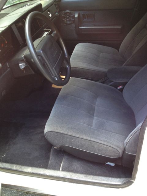 1991 Volvo 240 Truck - photo 3