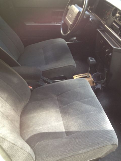 1991 Volvo 240 Truck - photo 4