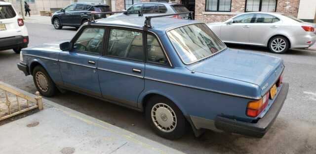 1987 Volvo 240 - photo 3