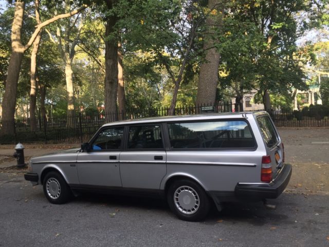 1987 Volvo 240 DL - photo 2