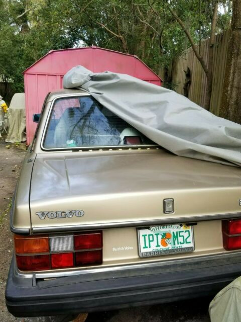 1988 International Harvester VOLVO 240D DEDAN-4DOORS - photo 3