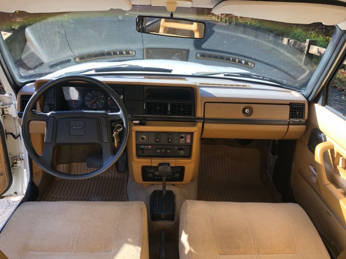volvo 242 83 DL 1983 Volvo 242 DL