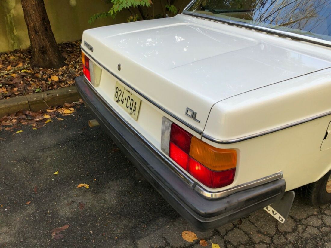 1983 Volvo 242 DL - photo 2