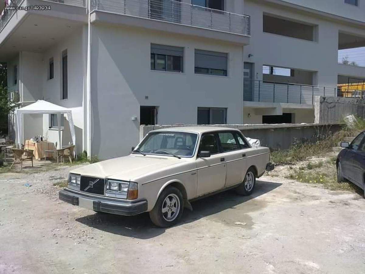 1982 Volvo 240 - photo 2
