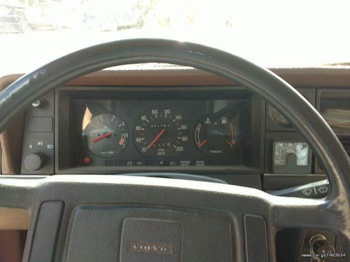 1982 Volvo 240 - photo 9
