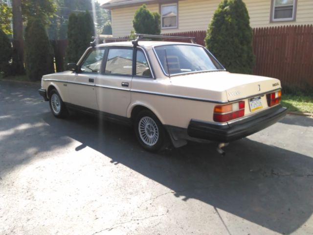 1989 Volvo 240 DL - photo 2