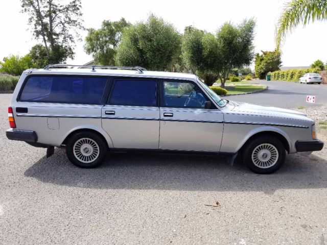 1983 Volvo 240 GL wagon - photo 12