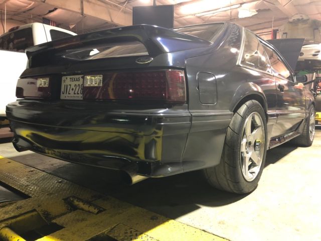 1993 Ford Mustang GT - photo 2