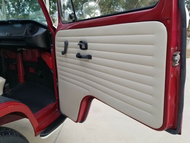 1971 Volkswagen Bus/Vanagon CAMPER - photo 11