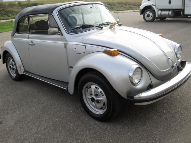 VW Bug Classic Convertible Fuel Injected Sports Car 1979 Volkswagen Beetle - Classic 2 Door