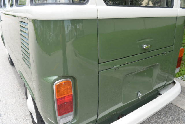 1981 Volkswagen Bus/Vanagon 14 Window RARE! SEE FULL VIDEO!! - photo 12