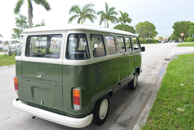 1981 Volkswagen Bus/Vanagon 14 Window RARE! SEE FULL VIDEO!! - photo 6