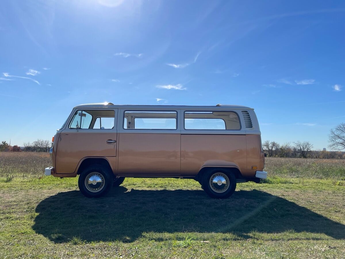 1977 Volkswagen Bus/Vanagon transporter bus wagen - photo 3