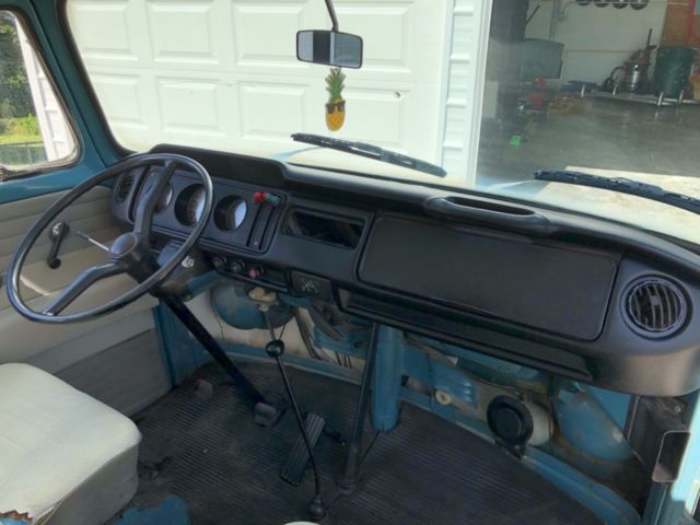1968 Volkswagen Bus/Vanagon Deluxe - photo 13