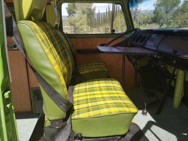 1978 Volkswagen Bus/Vanagon CAMPER - photo 13