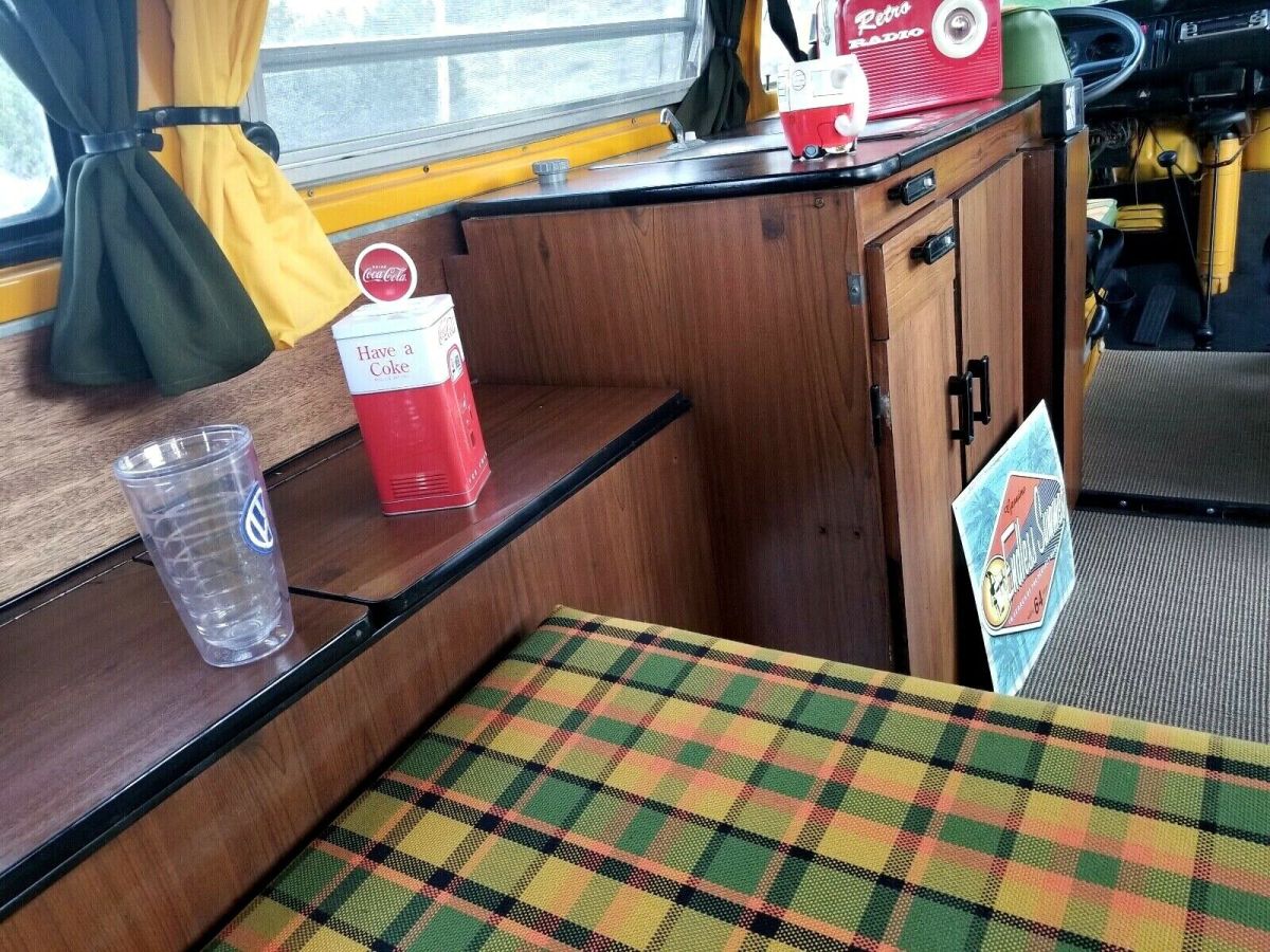 1977 Volkswagen Bus/Vanagon CAMPER - photo 12