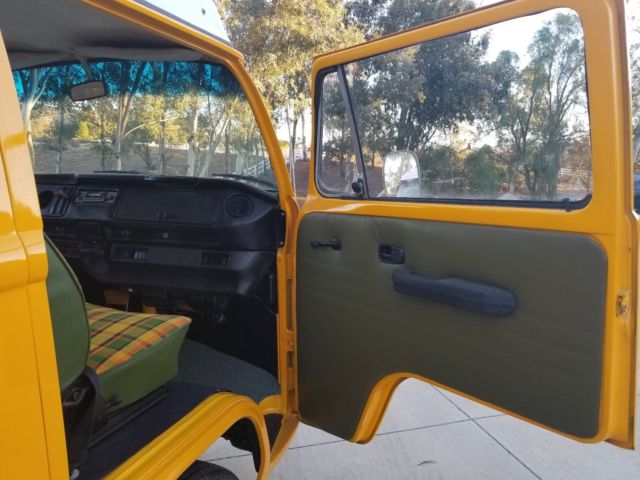 1976 Volkswagen Bus/Vanagon CAMPER - photo 12