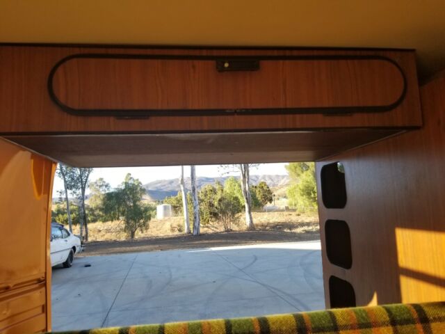 1975 Volkswagen Bus/Vanagon CAMPER - photo 12