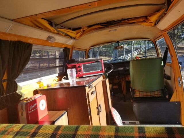 1975 Volkswagen Bus/Vanagon CAMPER - photo 9