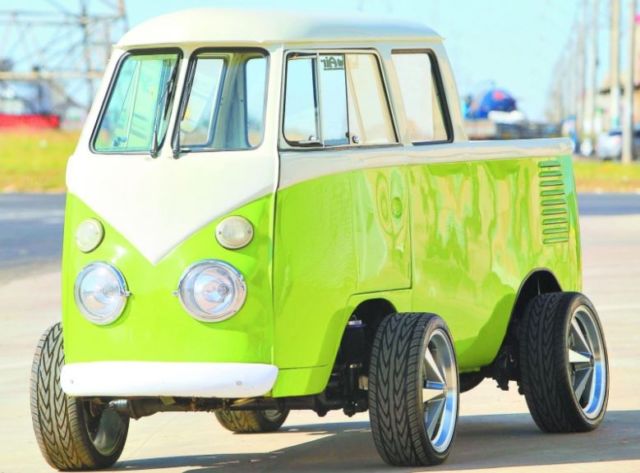 VW Bus shortened, running well, air ride suspension, unique model in the world. 1960 Volkswagen Bus/Vanagon