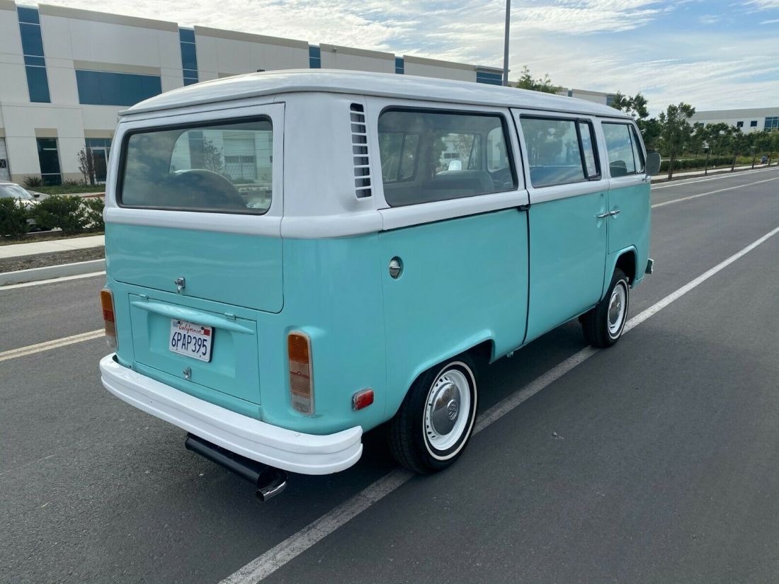 1974 Volkswagen Bus/Vanagon CAMPER - photo 3