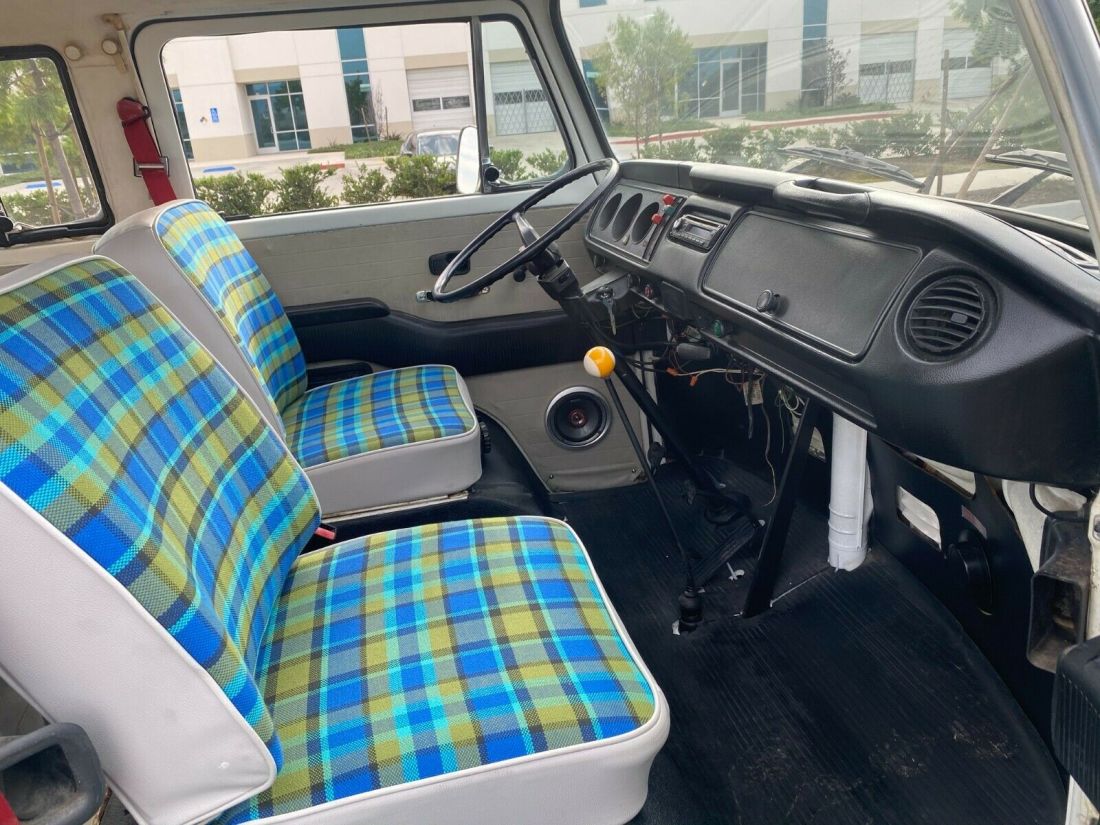 1974 Volkswagen Bus/Vanagon CAMPER - photo 6