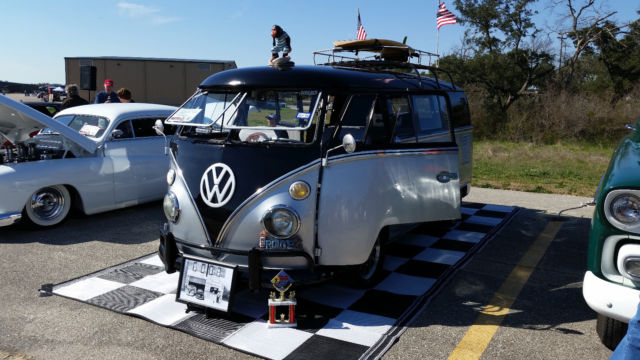 1963 Volkswagen Bus/Vanagon Micro Bus, Transporter, Safari, Kombi, - photo 2