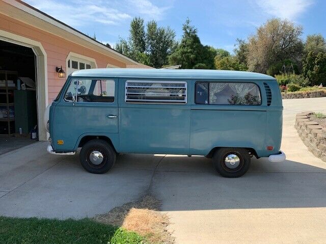 1971 Volkswagen Bus/Vanagon camper - photo 2