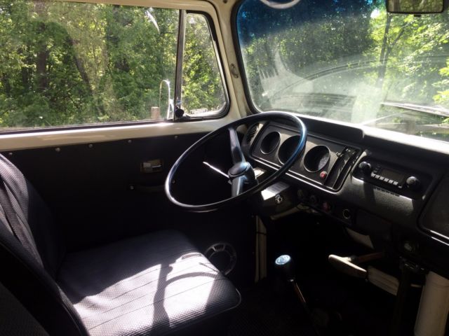 1972 Volkswagen Bus/Vanagon white - photo 6