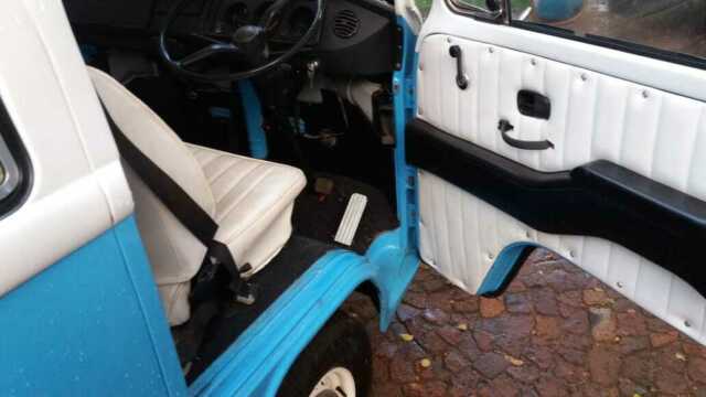 1976 Volkswagen Bus/Vanagon Powder Blue, white interior - photo 4