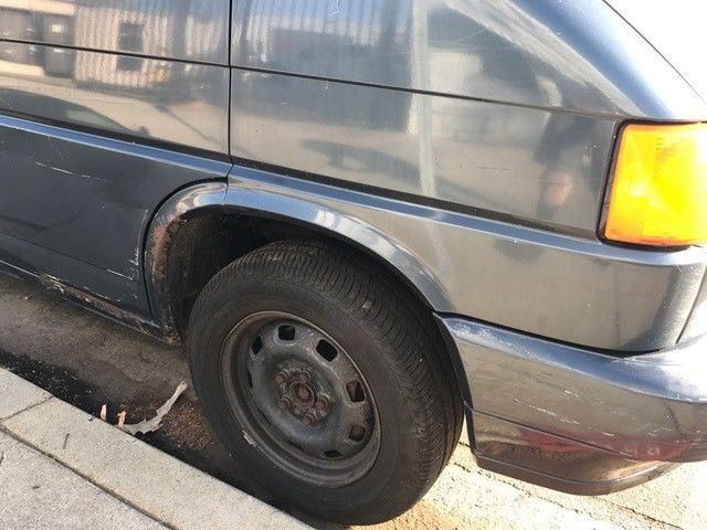 1993 Volkswagen EuroVan some dings - photo 9