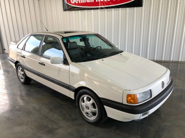 1993 Volkswagen Passat GLX - photo 2