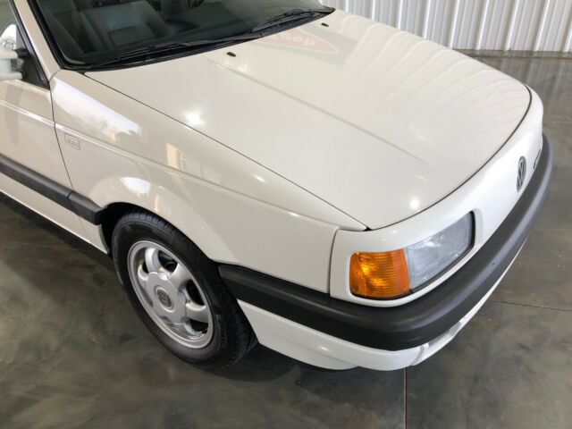 1993 Volkswagen Passat GLX - photo 3