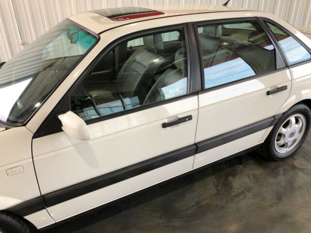 1993 Volkswagen Passat GLX - photo 9