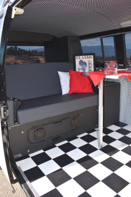 VW SURF BUS CAMPER with Powerful 1,8 L Motor 1972 1972 Volkswagen Bus/Vanagon Camper