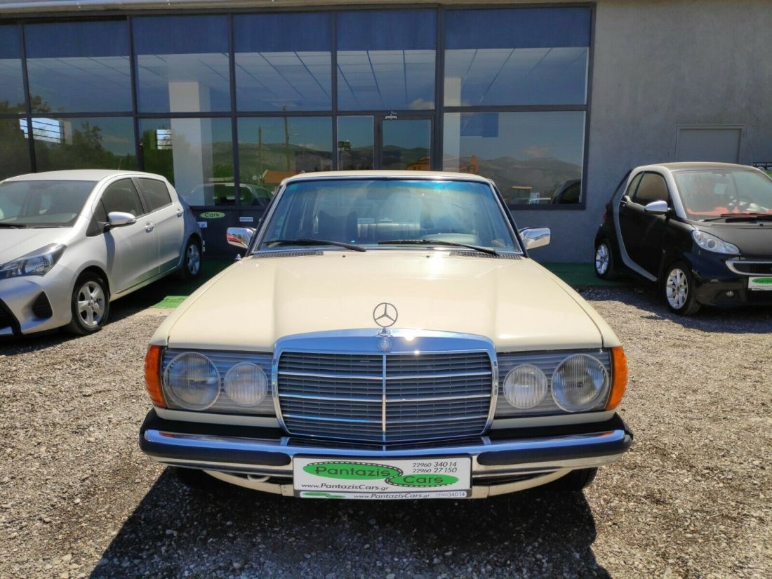 1976 Mercedes-Benz 200-Series - photo 7