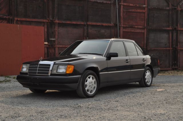 W124 1993 Mercedes 400E 1993 Mercedes-Benz 400-Series 400E