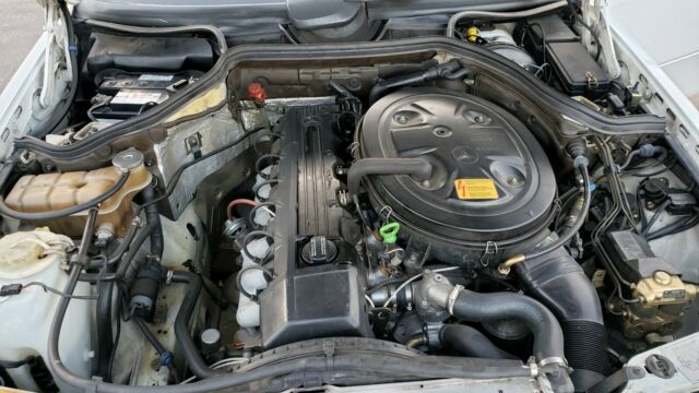 1990 Mercedes-Benz 300-Series 300E - photo 12