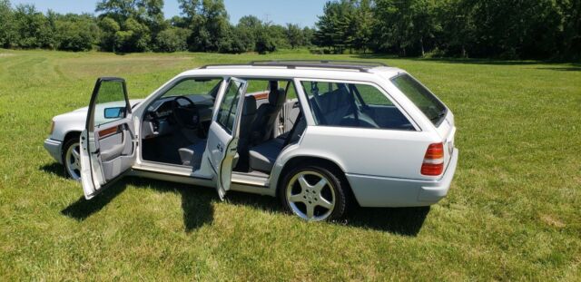 1994 Mercedes-Benz E-Class W124 - photo 10