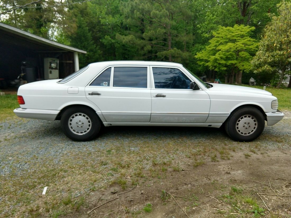 W126 Mercedes-Benz 560SEL White 1991 Mercedes-Benz 500-Series