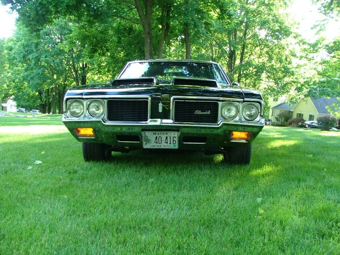 W31 Cutlass S with factory 4 speed and matching numbers 1970 Oldsmobile Cutlass