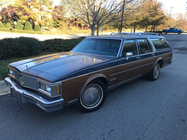1988 Oldsmobile Custom Cruiser - photo 2