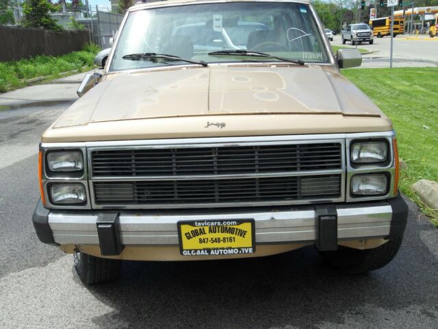 Wagoneer 44 Dana, runs and drives well,nice interior,rusted out,NO RESERVE 1987 Jeep Wagoneer