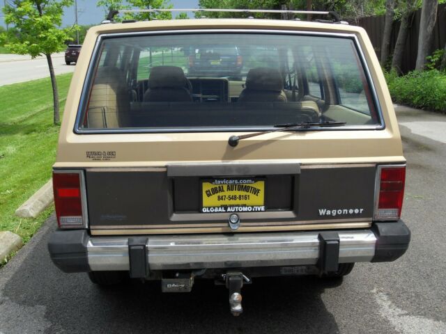 1987 Jeep Wagoneer - photo 2