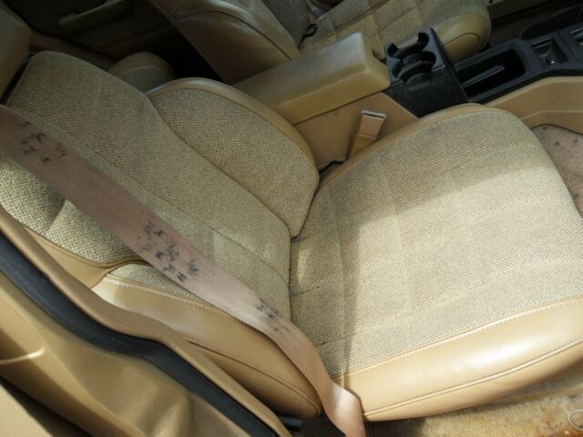 1987 Jeep Wagoneer - photo 8